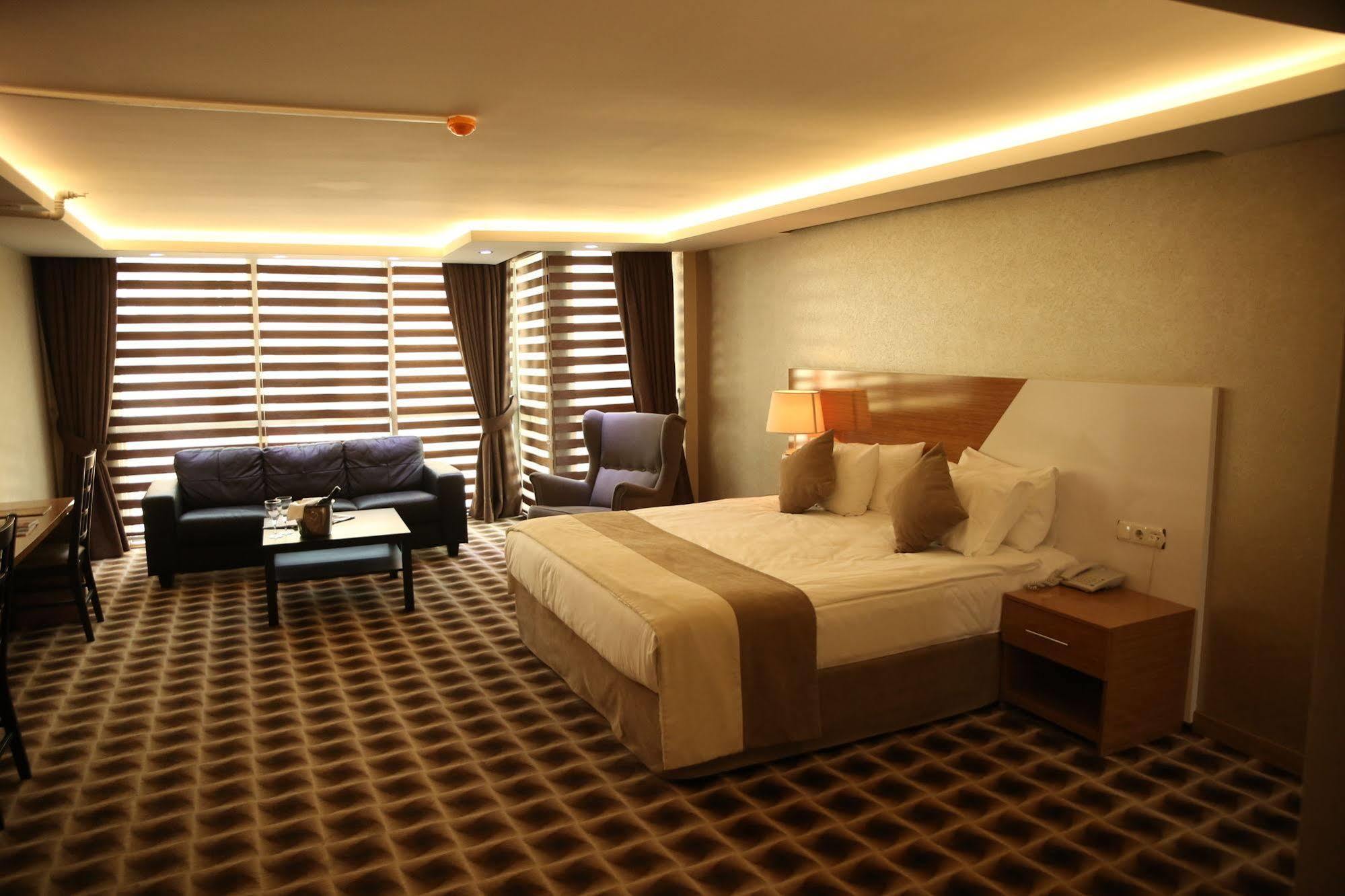 Way Hotel Ізмір Екстер'єр фото