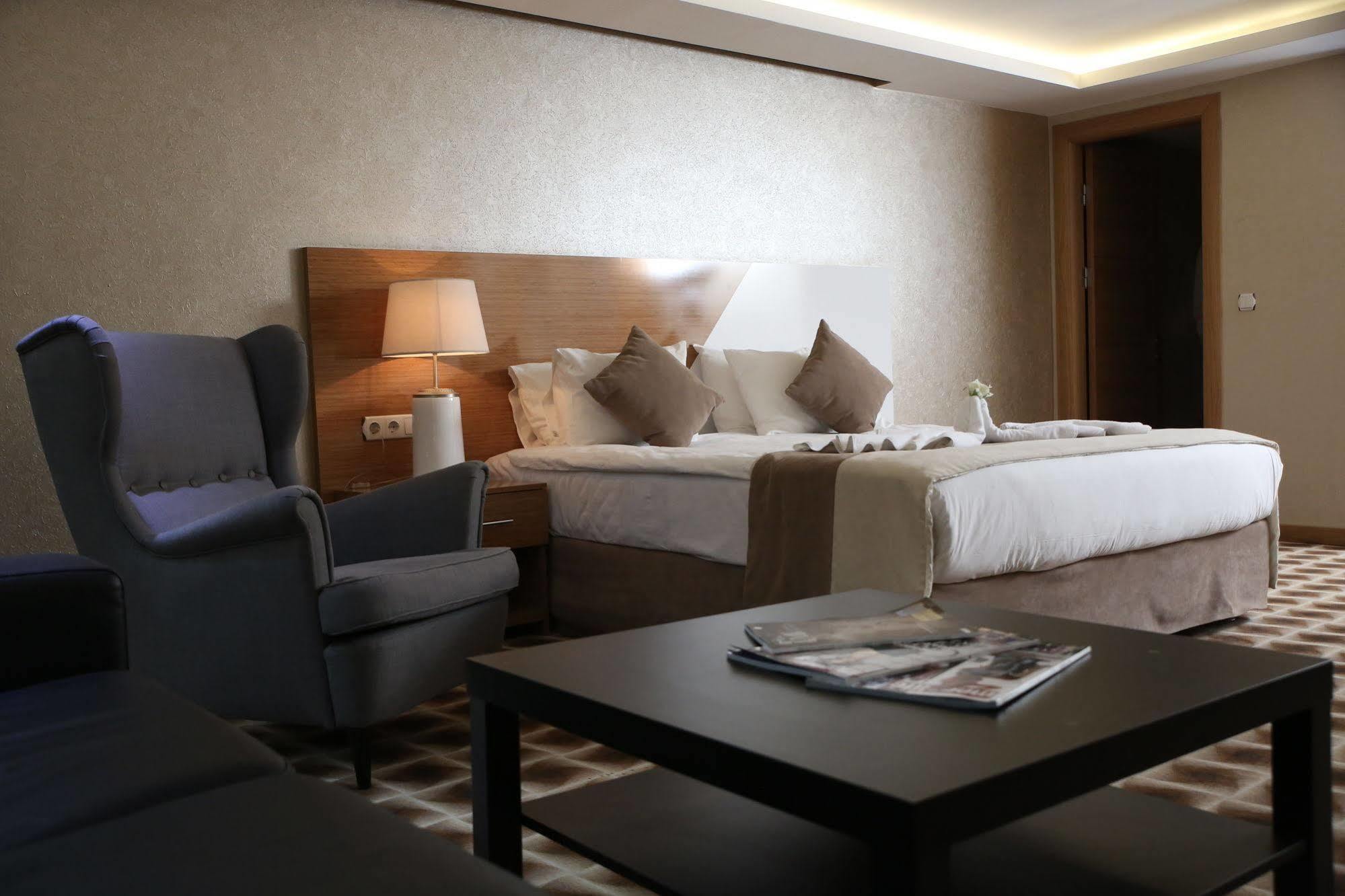 Way Hotel Ізмір Екстер'єр фото